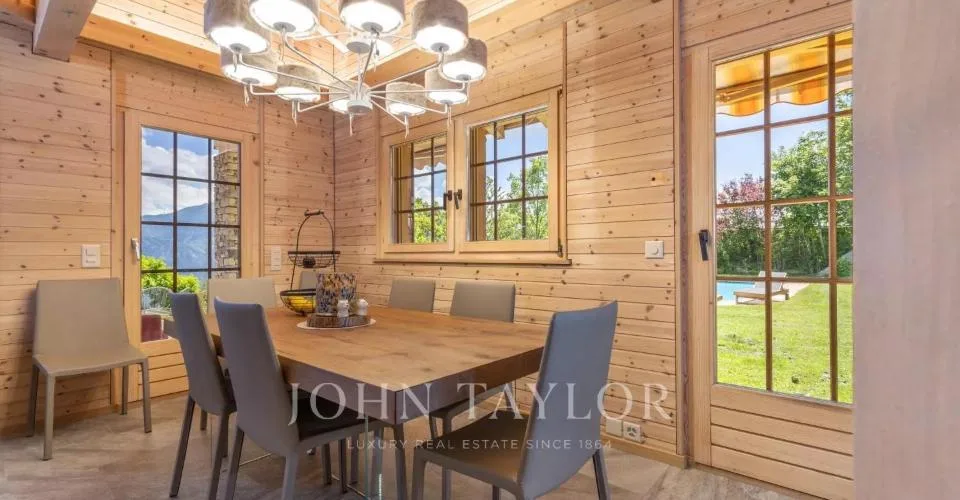 Location à la quinzaine - mois : Chalet avec piscine