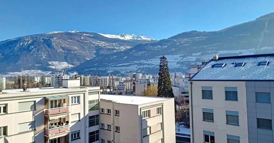Très joli 2.5 pces en attique au centre de Sion