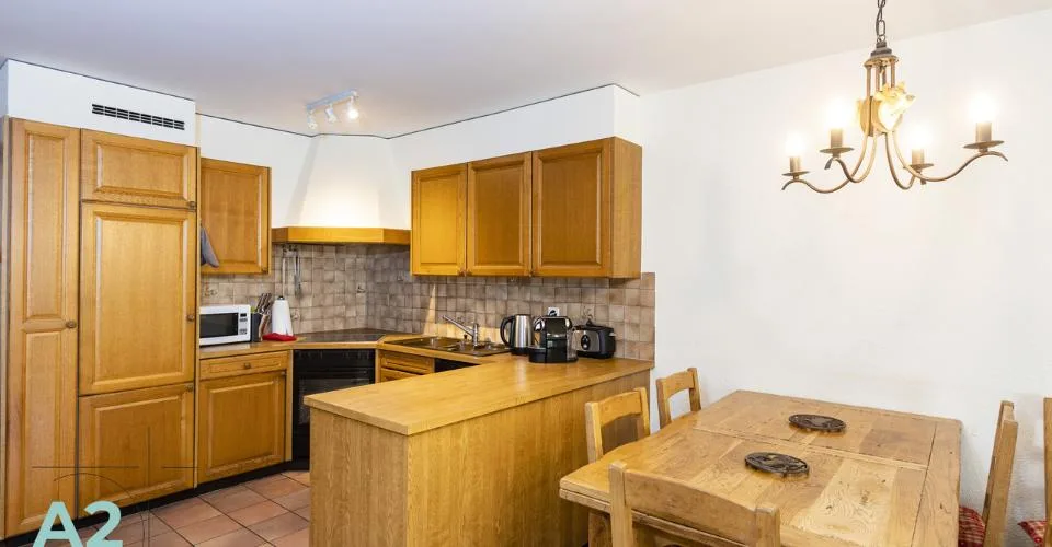 LOCATION SEMAINE - SAISON CHALET MITOYEN AVEC JARDIN PROCHE DU REGENT – Foto 6 von 13