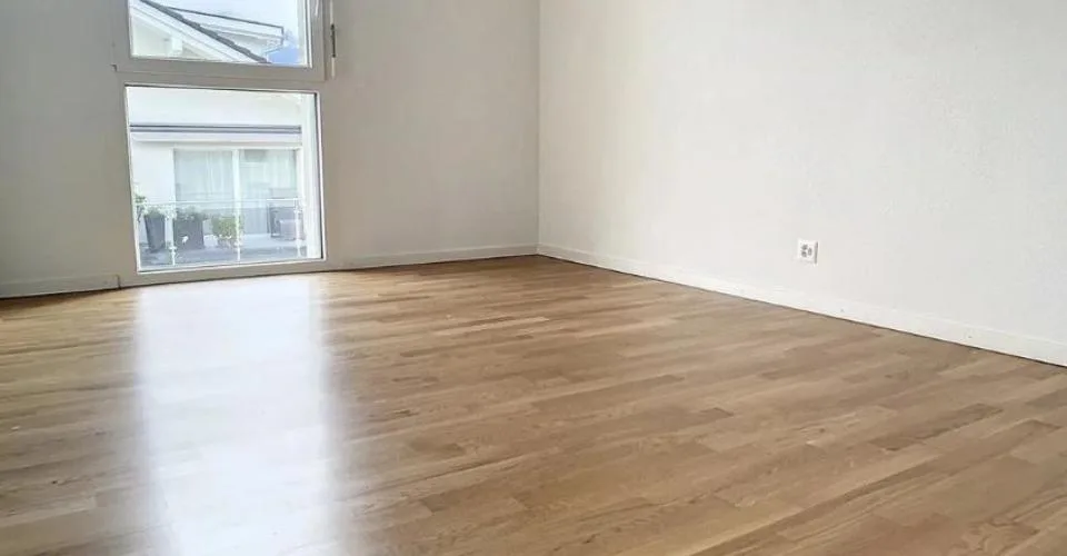 Bel appartement traversant de 3.5 pièces au 1er étage d'un immeuble ré