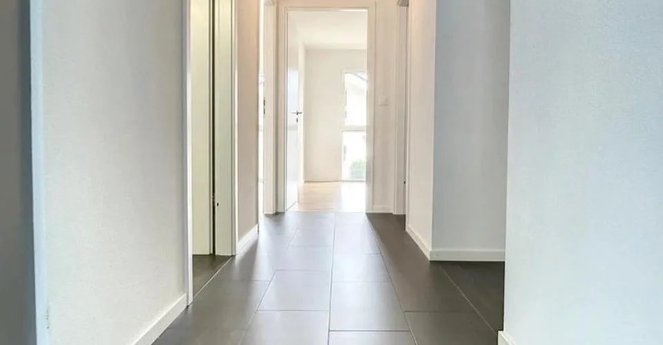 Bel appartement traversant de 3.5 pièces au 1er étage d'un immeuble ré