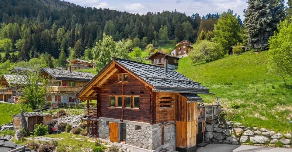 Chalet authentique à louer à la semaine ou saison - un rêve à la montagne