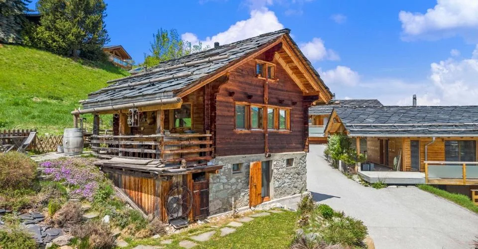 Chalet authentique à louer à la semaine ou saison - un rêve à la montagne