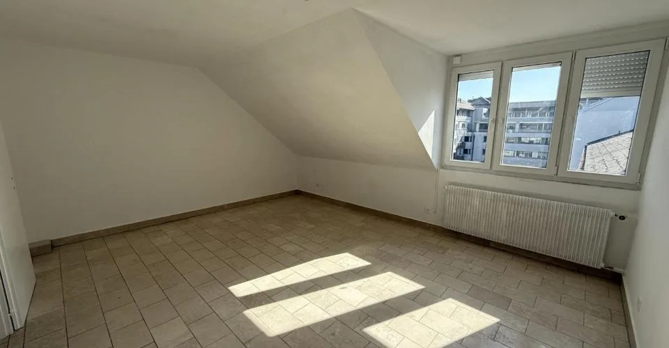Attique à louer