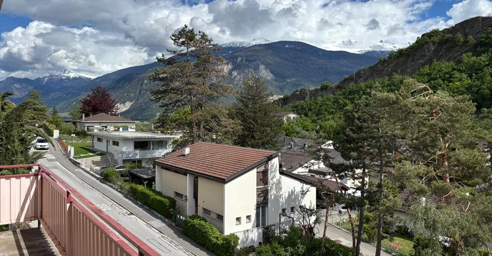 Helles Apartment in Sion – Foto 9 von 10