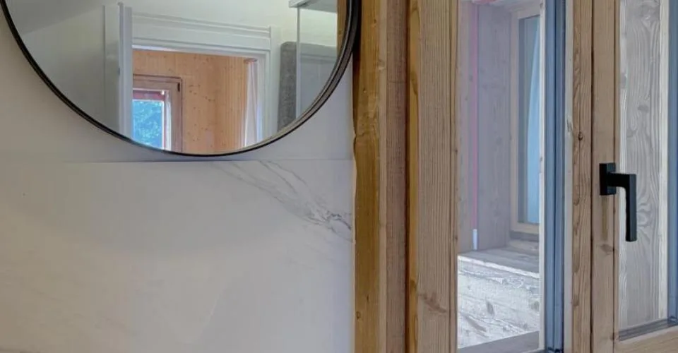 Dans un superbe chalet rénové à Bluche, appartement indépendant à louer avec vue exceptionnelle sur les Alpes valaisannes – Foto 12 von 13