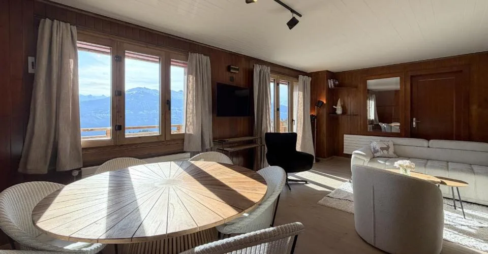 Dans un superbe chalet rénové à Bluche, appartement indépendant à louer avec vue exceptionnelle sur les Alpes valaisannes – Foto 4 von 13
