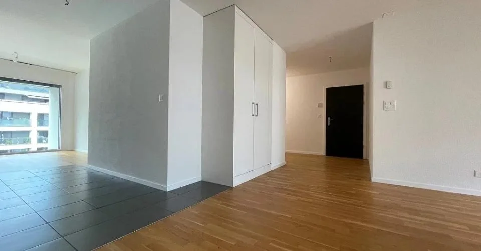 Appartement traversant de 3.5 pièces au 4ème étage d'environ 91m2 dest