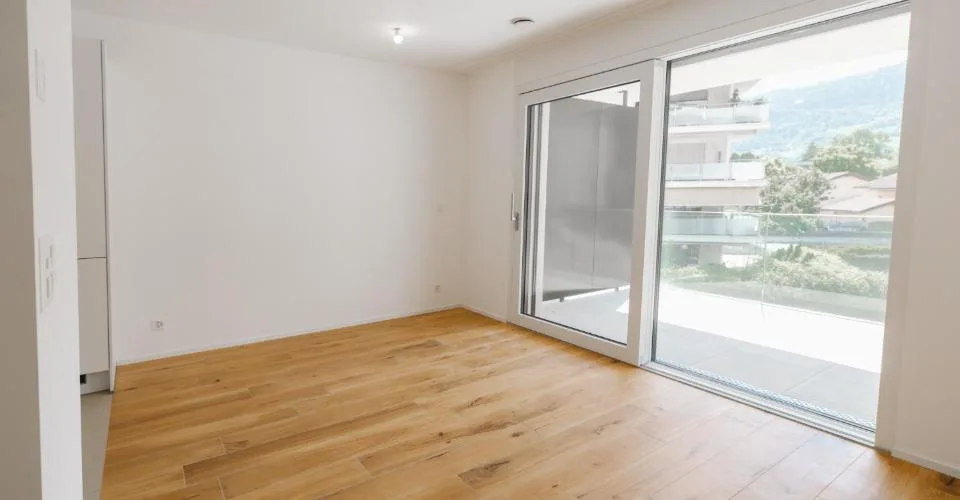 Très joli appartement de 2.5 pièces au 1er étage avec grand balcon - J104