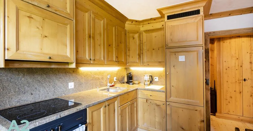 APPARTEMENT DE 3,5 PIÈCES EN ATTIQUE PROCHE DU GOLF – Foto 5 von 13