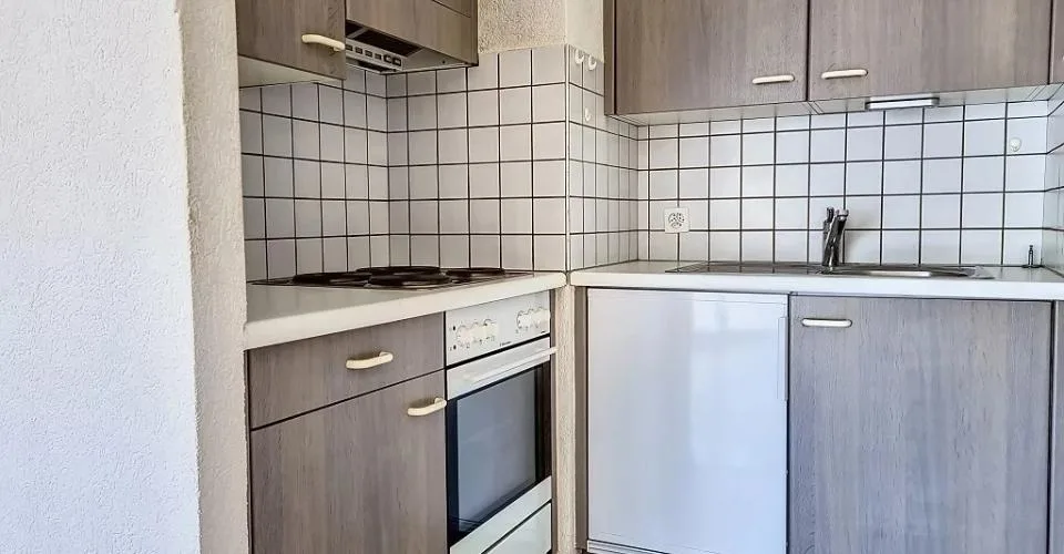 Joli petit studio dans le quartier de Champsec avec extérieur