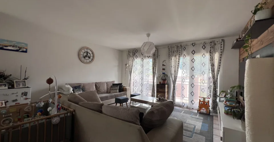 Appartement de 3.5 pièces proche de la gare de Conthey