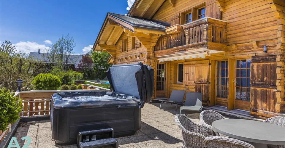 CHALET HAUT DE GAMME À RANDOGNE - LOCATION SEMAINE OU MOIS