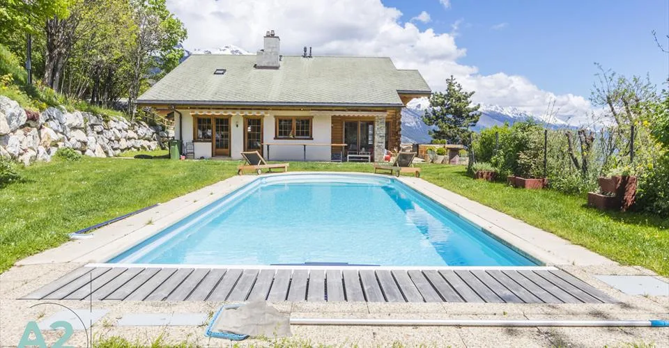 CHALET HAUT DE GAMME À RANDOGNE - LOCATION SEMAINE OU MOIS