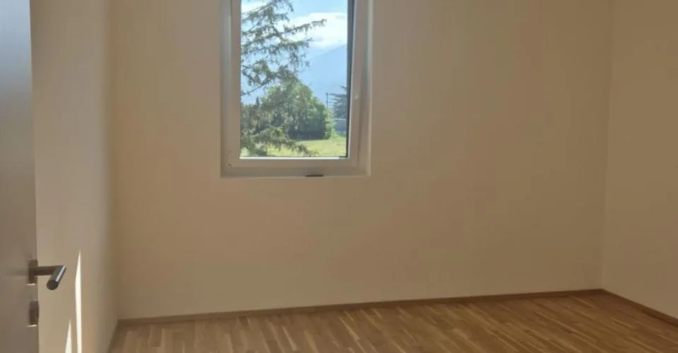 Appt neuf de 2.5 pces avec grand balcon, Uvrier
