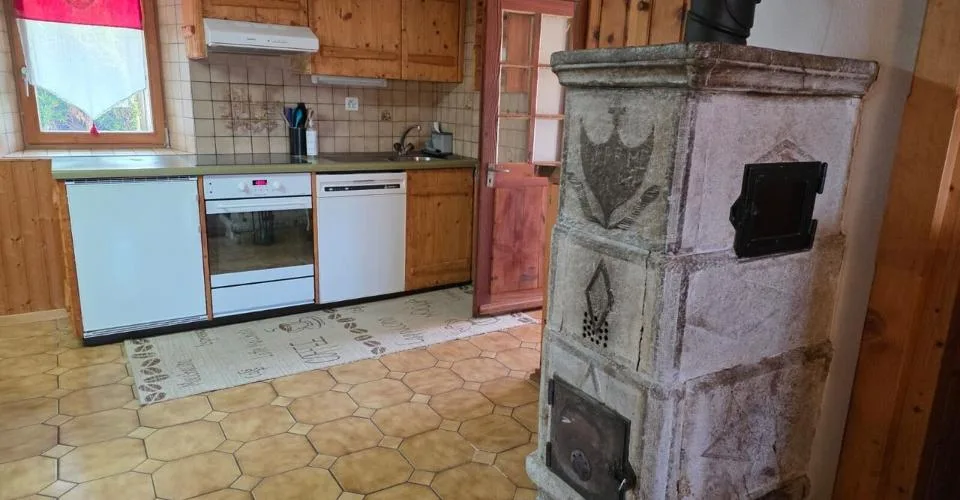 Location appartement 3 pces et demi dans maison villageoise aux Cerisiers