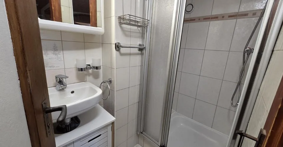 Location appartement 3 pces et demi dans maison villageoise aux Cerisiers