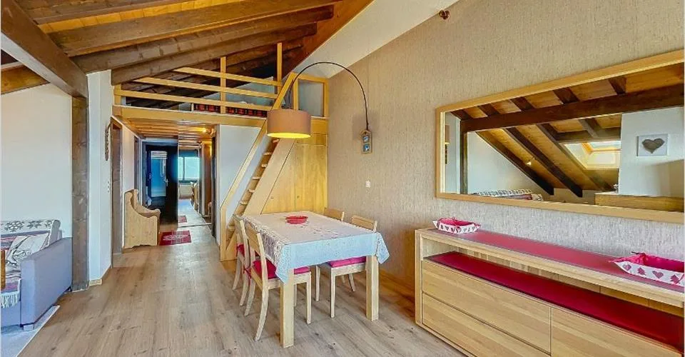 Charmant appartement avec mezzanine - Location à la semaine