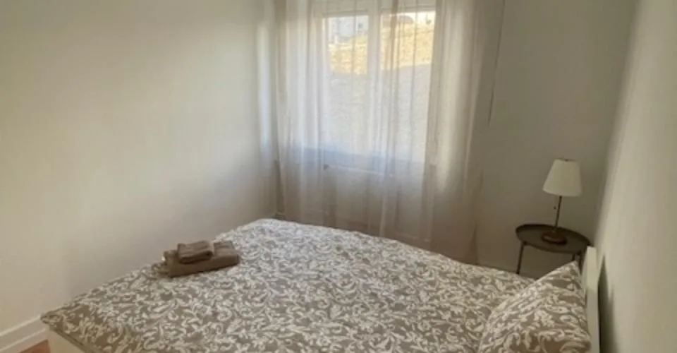 BEL QUARTIER EPLATURES-APPARTEMENTS ENTIEREMENT MEUBLES DE 3 & 4 PCES