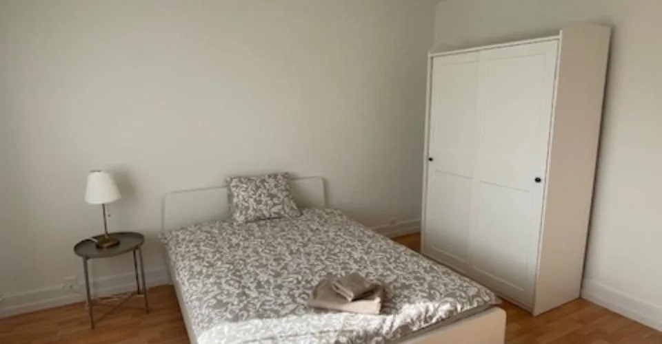 BEL QUARTIER EPLATURES-APPARTEMENTS ENTIEREMENT MEUBLES DE 3 & 4 PCES