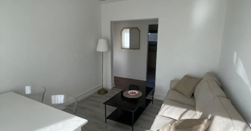 BEL QUARTIER EPLATURES-APPARTEMENTS ENTIEREMENT MEUBLES DE 3 & 4 PCES