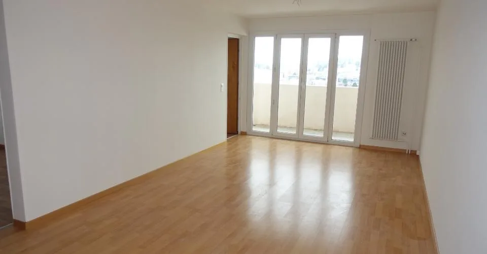Bel appartements de 3pces rénové avec balcon et vue