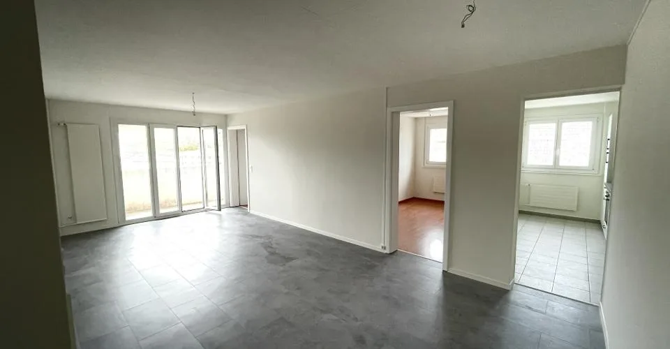 Bel appartements de 3pces rénové avec balcon et vue