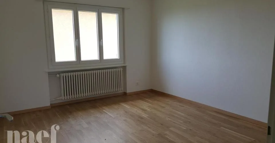Bel appartement de 3 pièces avec balcon à Peseux.
