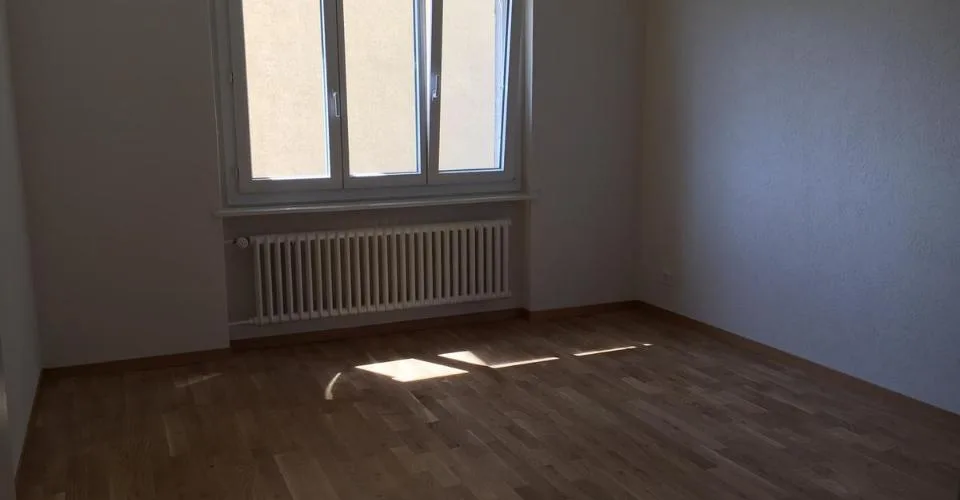 Bel appartement de 3 pièces avec balcon à Peseux.
