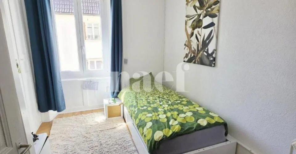 Appartement de 4 pièces rénové récemment avec balcon et véranda