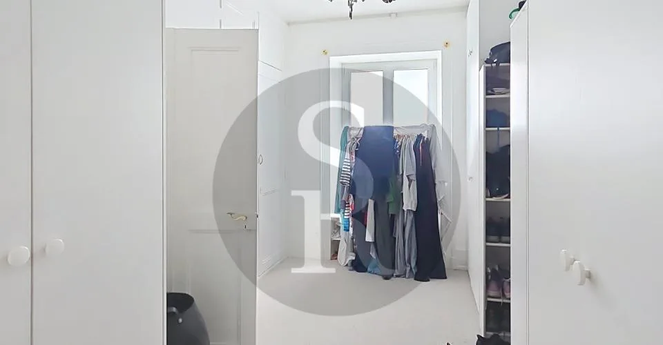 Saint-Nicolas 5 à Neuchâtel - Grand 7.5 pièces en duplex, au 1er étage