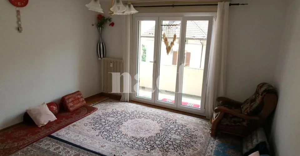 Rénové - Appartement de 3 pièces avec blacon au deuxième étage – photo 2 sur 5