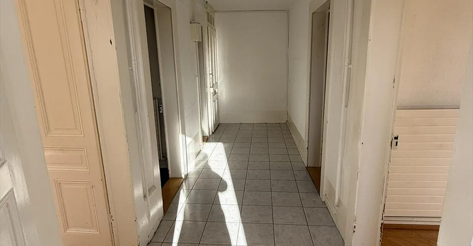 À louer : Appartement 3 pièces au 2ème étage - Rue des Fleurs 24, La Chaux-de-Fonds.