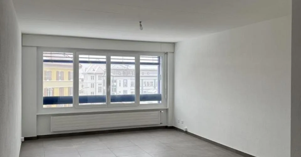 ENTIEREMENT RENOVE - Rue du Président-Wilson 32 - appartement 2ème Ouest