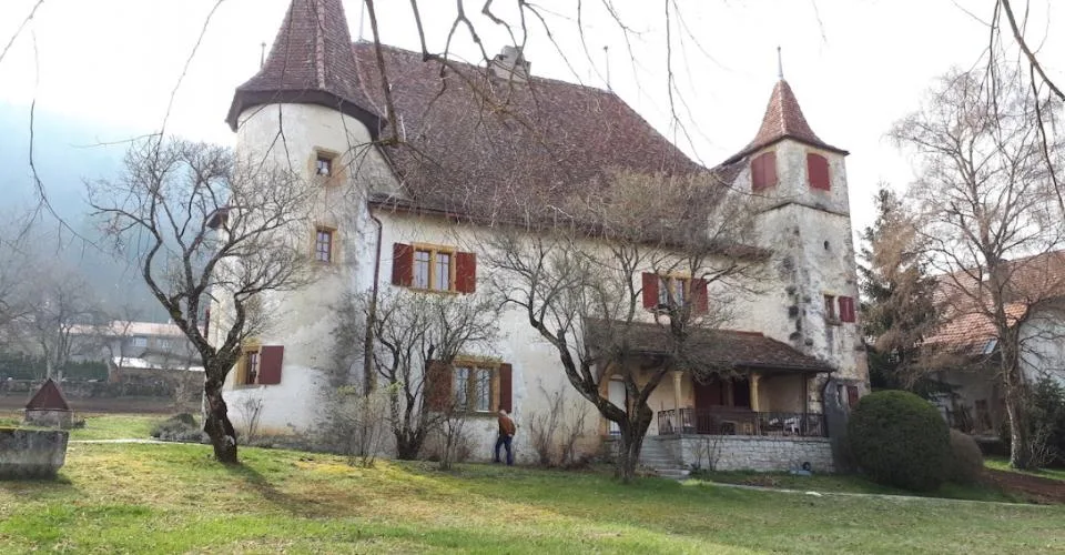 Appartement à Fenin avec villageoise