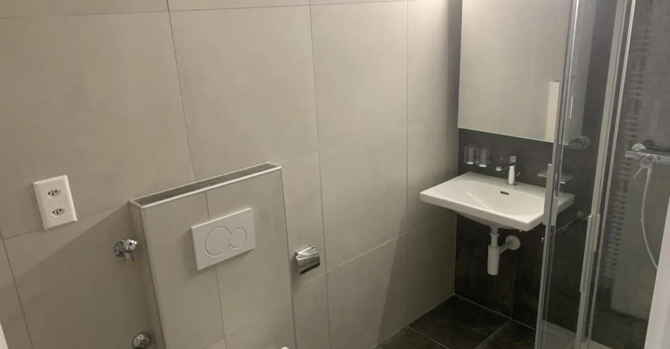Rue Arc-en-Ciel 2 - appartement 3ème étage Est. – Foto 6 von 7
