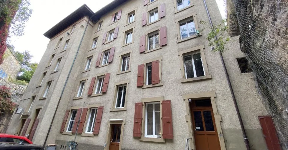 Appartement à Neuchâtel avec vue urbaine