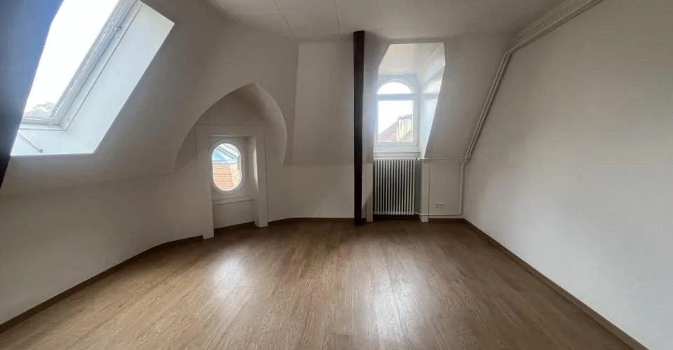 Appartement à Neuchâtel avec vue urbaine