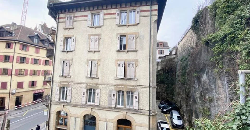 Appartement à Neuchâtel avec vue urbaine