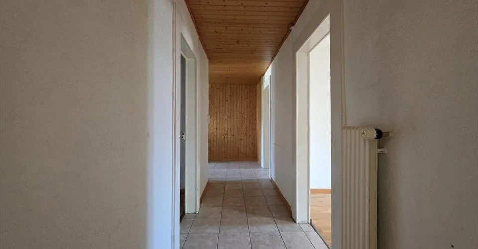 JOLI LOGEMENT MANSARDÉ À PROXIMITÉ DE TOUTES COMMODITÉS – Foto 4 von 7