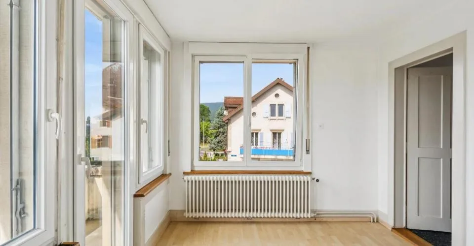 Appartement lumineux avec balcon au Landeron