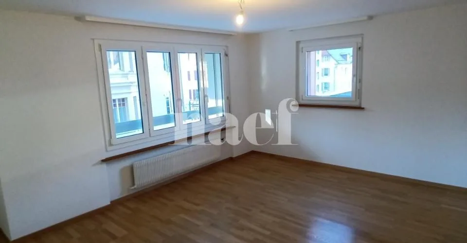 RENOVE - Appartement de 2 pièces au troisième étage