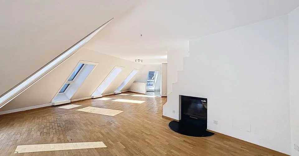 Lumineux appartement de 4.5 pièces avec cheminée