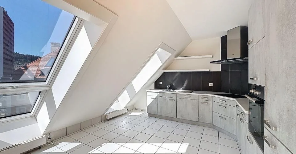 Lumineux appartement de 4.5 pièces avec cheminée