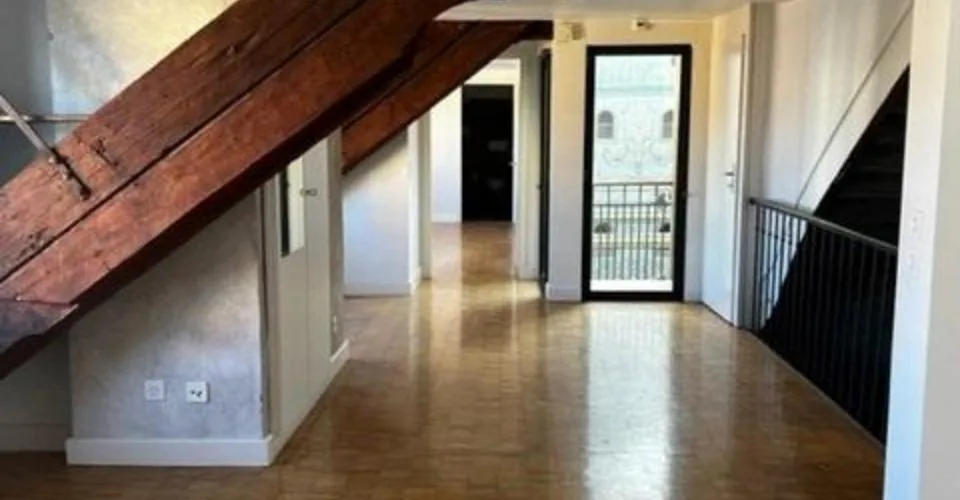 IMMEUBLE D'EXCEPTION - Rue du Manège 19 - appartement au 2ème Nord-Ouest – Foto 6 von 7