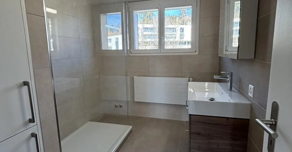 Spacieux appartement en attique avec deux balcons