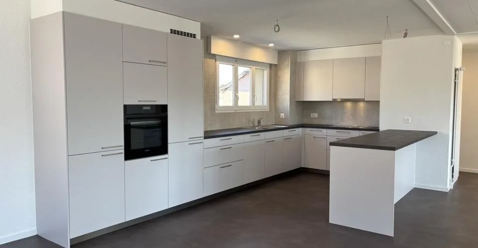Spacieux appartement en attique avec deux balcons
