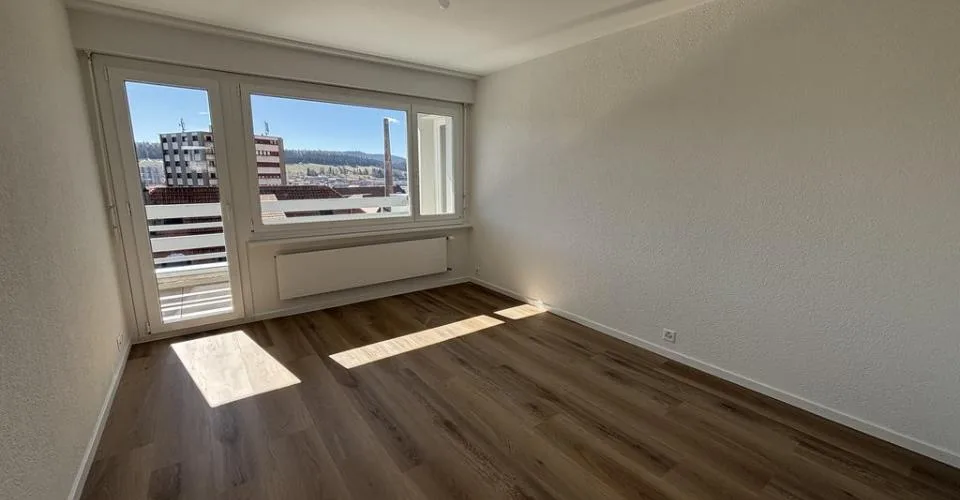 Spacieux appartement en attique avec deux balcons