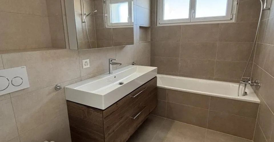 Spacieux appartement en attique avec deux balcons
