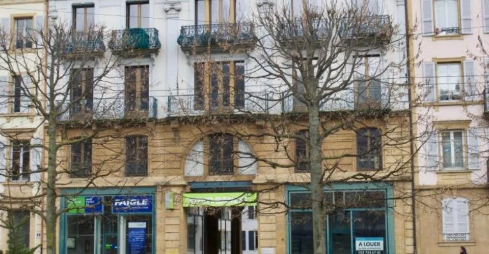Appartement à Neuchâtel avec vue urbaine